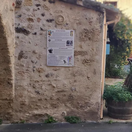 Charmante Maison De Village Avec Terrasse Nyaraló